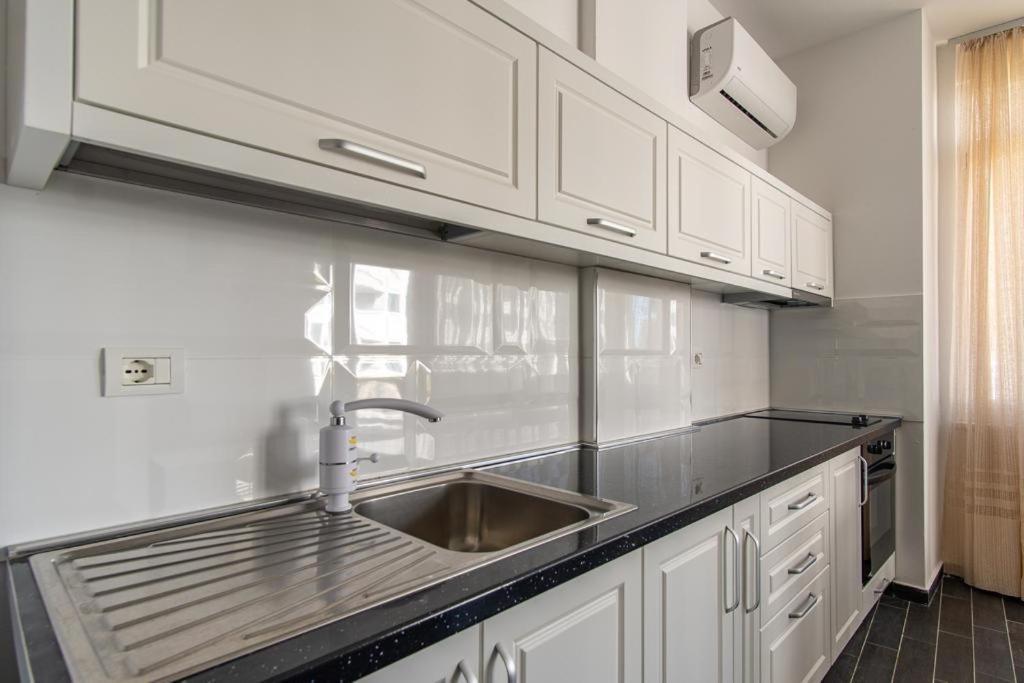 Ajten Apartments Драч Екстериор снимка