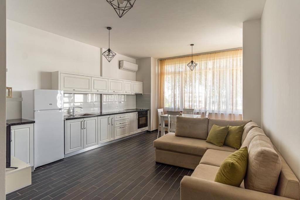Ajten Apartments Драч Екстериор снимка