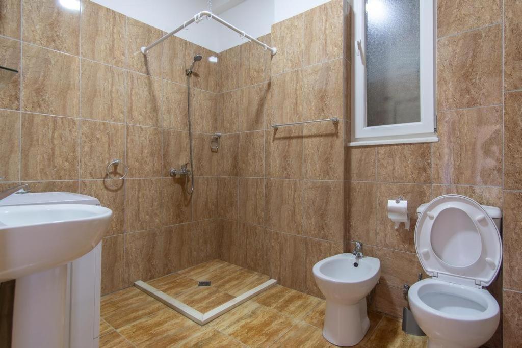 Ajten Apartments Драч Екстериор снимка